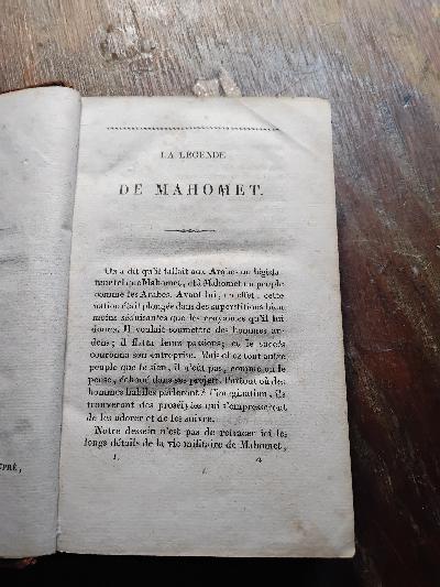 Le Coran  Le Coran, Traduit de l’Arabe, avec les notes des plus célèbres commentateurs orientaux ; Par SAVARY ; précédé de la Légende de Mahomet : Nouvelle Édition, Augmentée de la Doctrine et des Devoirs de la Religion Musulmane, ainsi que de l’Eucologe Musulman ; Traduit de l’Arabe par M. GARCIN DE TASSY, Des Sociétés Asiatiques de Londres, Paris et Calcutta.   3 Bände - Front Cover