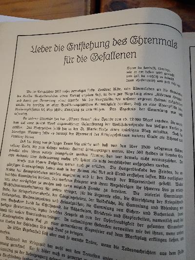 Gedenkschrift zur feierlichen Enthüllung und Weihe des Ehrenmals für die Gefallenen der Stadt Neuhaldensleben Sonntag 21. August 1927 - Front Cover