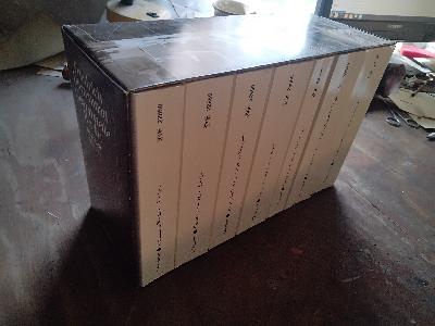 Gesammelte Werke  7 Bände in Schuber - Front Cover