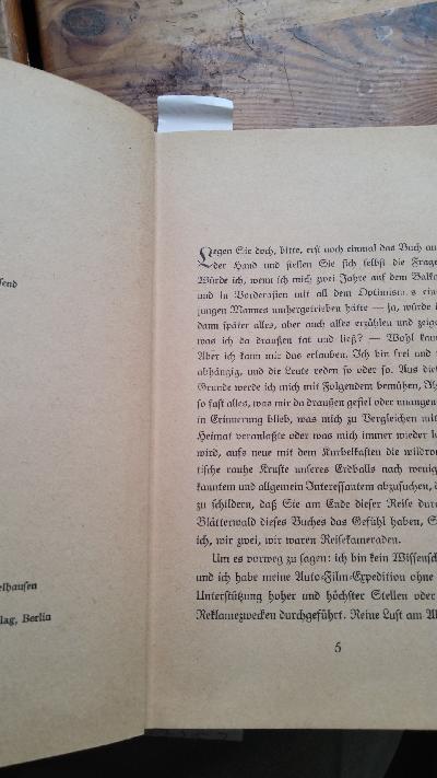 Schleier, Fez und Turban  Mit Auto, Kamera und mir allein 20 000 Kilometer durch den Balkan und quer durch Iran - Front Cover