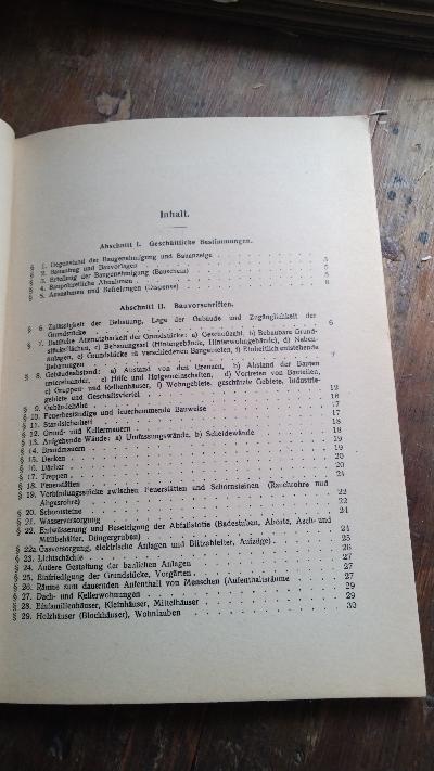 Bauordnung für die Stadt Berlin vom 9. November 1929  Für den Handgebrauch mit einleitendem Vorwort, Übersichtsplänen sowie einem ausführlichen Sachregister - Front Cover