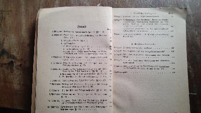 Kommentar zur Disziplinarstrafordnung für das Heer  in der heute geltenden Fassung einschliesslich des Kriegsdisziplinarrechts und unter Berücksichtigung des Militärstrafgesetzbuches in der Fassung vom 10.10.1940   auch gültig für die Luftwaffe - Front Cover
