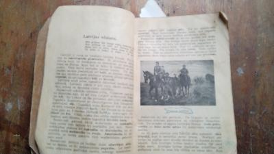 Kareivja Rokas Gramata  (lettisches Kriegerhandbuch) - Front Cover