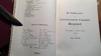  Permanentes Handbuch der Postfreimarkenkunde mit Lichtdrucktafeln (und vierteljährigen Nachträgen) , gleichzeitig Beibuch zum Permanent-Sammelwerk in losen Blättern. Ausführliche Abhandlungen über Postfreimarken mit besonderer Berücksichtigung der Herstellungsweise, Auflagehöhen, Echtheitsmerkmale, Probedrucke, Neudrucke, Markenfälschungen, Entwertungen und deren Fälschungen.  Erster Teil  Deutsche Staaten Abschnitt IV: Bergedorf - Front Cover