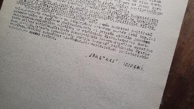 Kominternes VII vispasaules kongresa resolucija, pienemts 1. aqugusta 1935. g. sakara ar b. Vilchelma PIKA zinojumu par kominternes izpildkomitejas darbibu.   (Resolution des VII. Weltkongresses der Komintern, angenommen am 1. August 1935 im Zusammenhang mit dem Bericht des Genossen Wilhelm PIECK über die Tätigkeit des Exekutivkomitees der Komintern.) illegales Flugblatt der lettischen Kommunisten - Front Cover