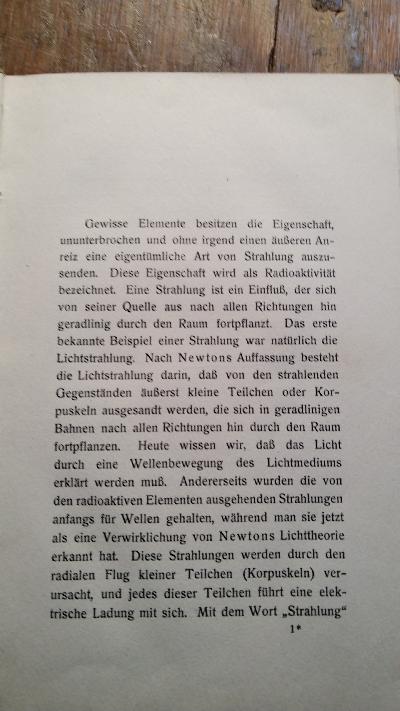 Die Entwicklung der Materie enthüllt durch die Radioaktivität  Wilde-Vorlesung gehalten am 23. Februar 1904 in der Literary and Philosophical Society in Manchester - Front Cover
