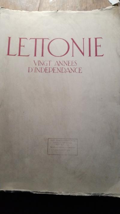Lettonie Vingt Annees d Independance - Front Cover